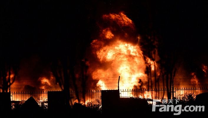 天津港爆炸消防兵聊天记录(天津爆炸事件消防员聊天记录)