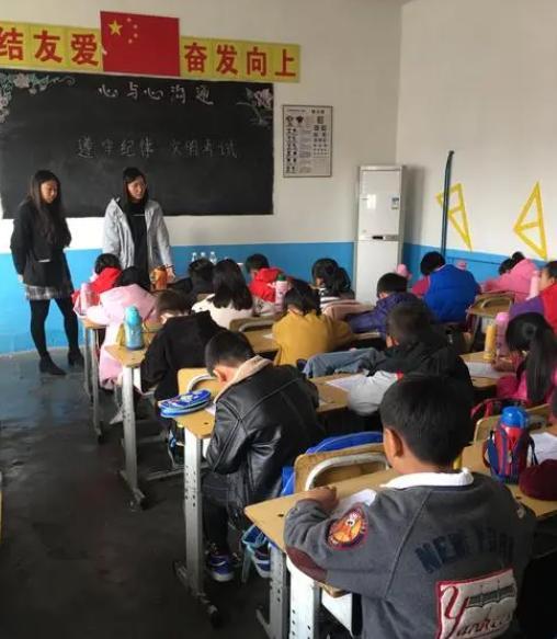 杳早老潘聊天记录(怎么查很早的聊天记录)